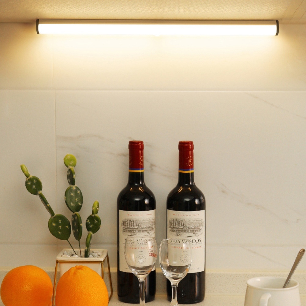 LED светильник 030-4 с аккумулятором, датчиком движения и освещенности 30 см 4W алюминиевый серебристый