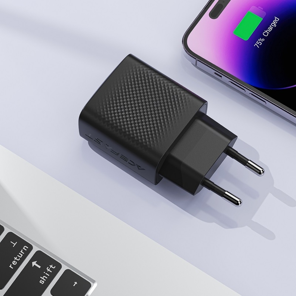 Сетевое зарядное устройство Acefast A104 Type-C PD25W черное